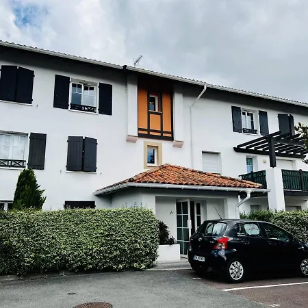 Confortable T2 A Avec Terrasse Et Parking - Fr-1-495-87