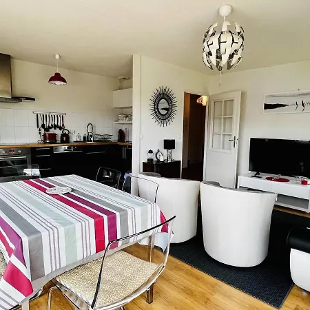 Confortable T2 A Avec Terrasse Et Parking - Fr-1-495-87