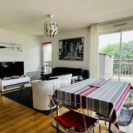 Apartment Confortable T2 A Avec Terrasse Et Parking - Fr-1-495-87 Cambo-les-Bains