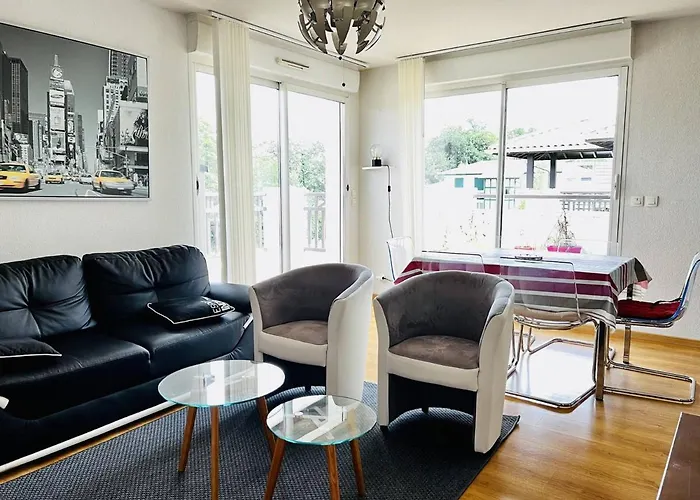 Confortable T2 A Avec Terrasse Et Parking - Fr-1-495-87 아파트 캄보레방