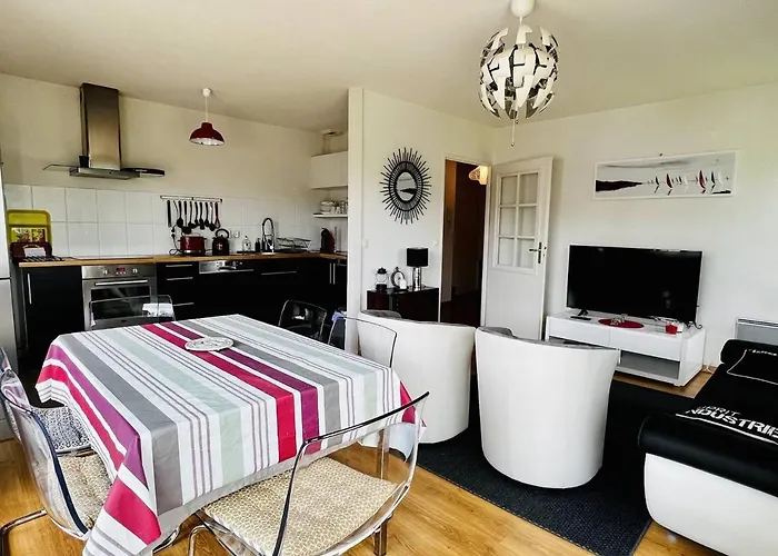 Confortable T2 A Avec Terrasse Et Parking - Fr-1-495-87