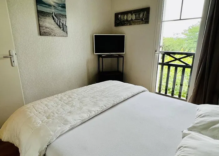 아파트 Confortable T2 A Avec Terrasse Et Parking - Fr-1-495-87 캄보레방